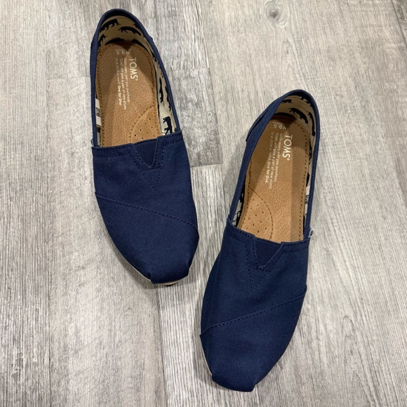 Toms Navy Blue Slip-On Shoes women’s 9.5 - Picture 2 of 9